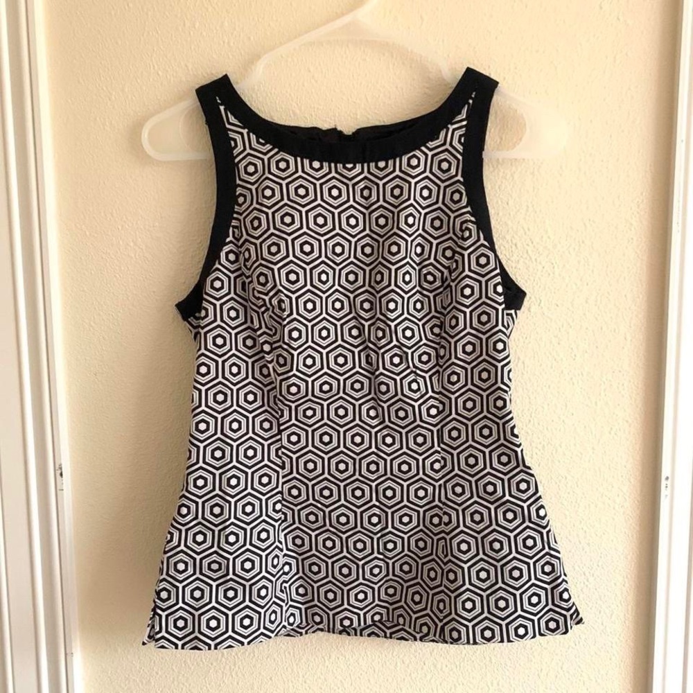 Geometric Hexagon Print Peplum Top